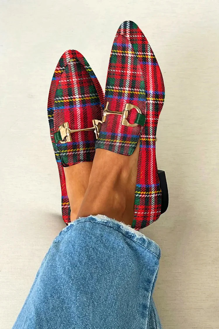 CECILE | TENDY SPITSE LOAFERS Z METALOWĄ KLAMRĄ I WZOREM W KOSTKĘ