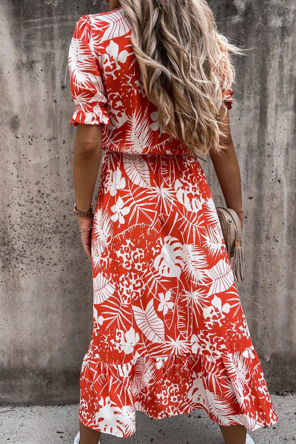 Sukienka maxi Rosea Floral z dekoltem w serek