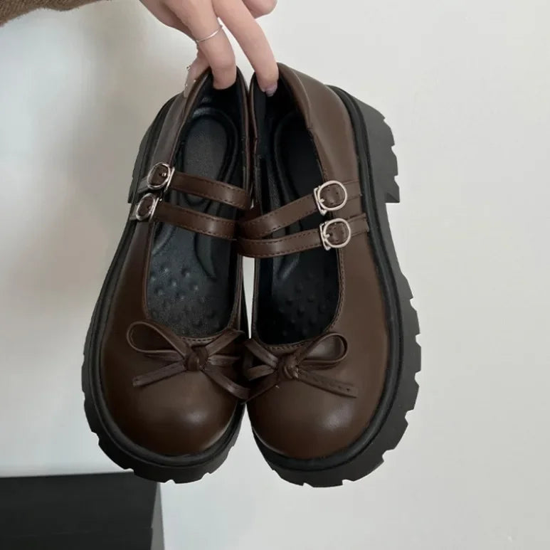 Cornelia - Skórzane buty damskie