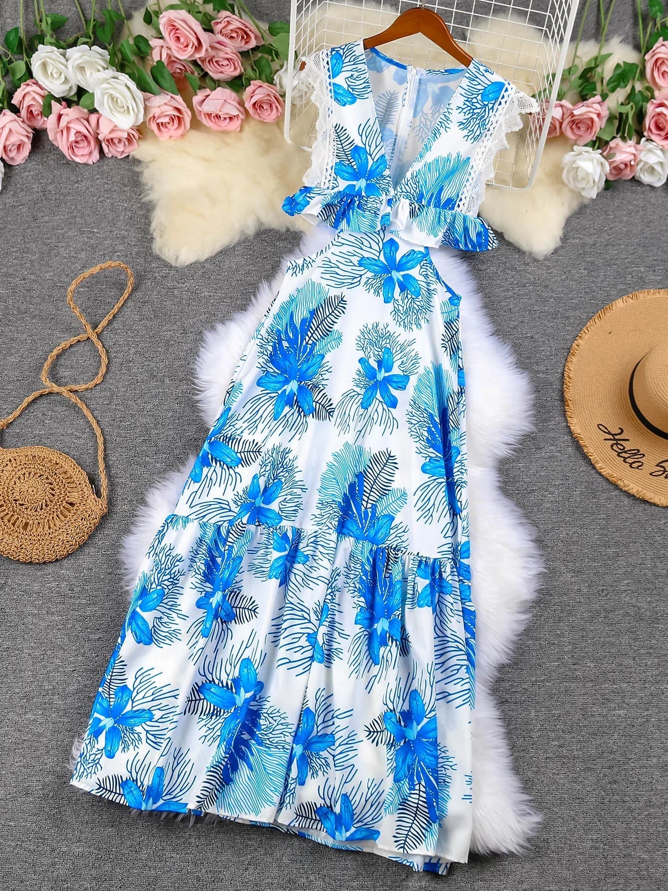 Margie - Modna Maksymalna Sukienka bez Rękawów z Koronką
