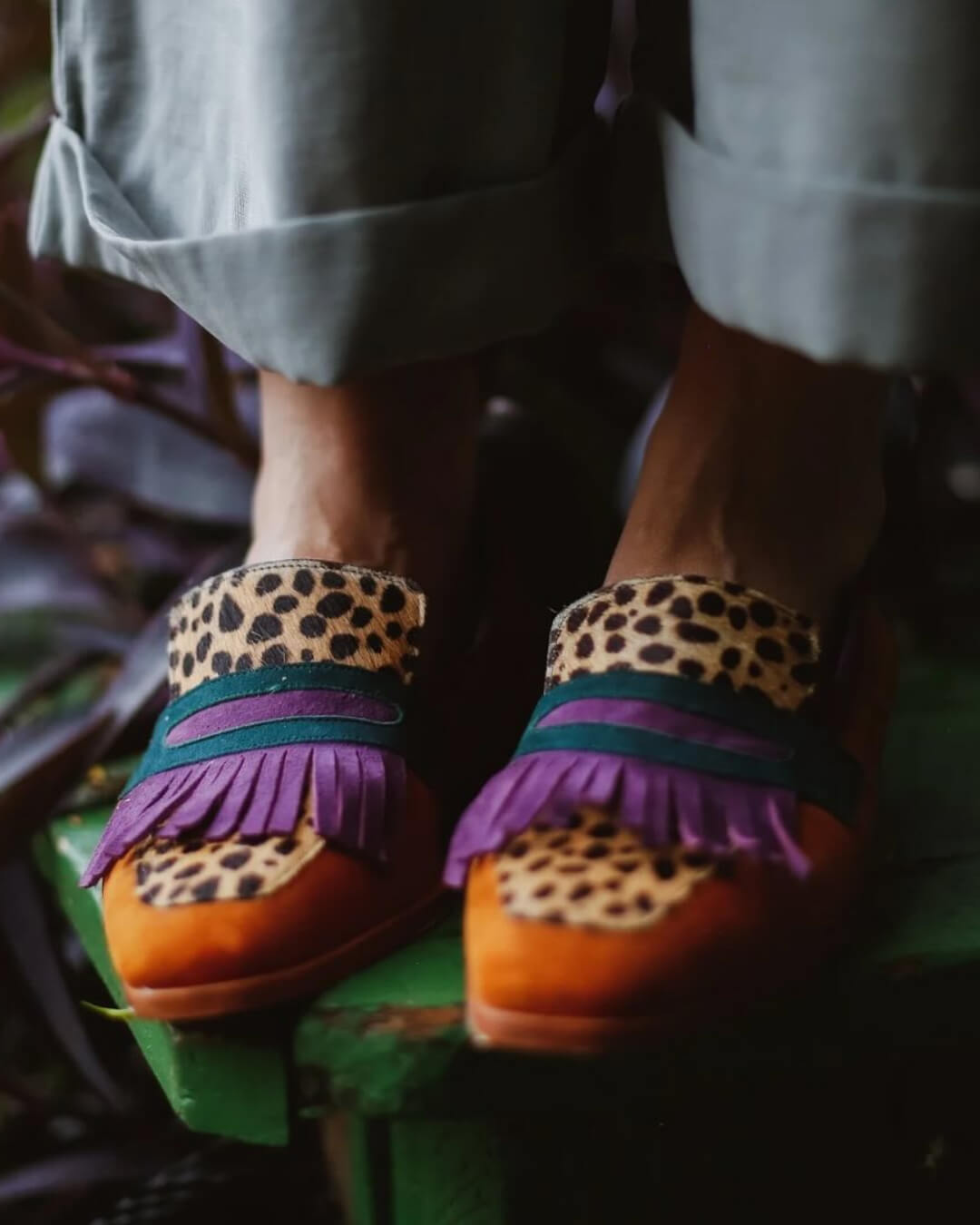 LIESBETH | MODNE LOAFERSY Z FRĘDZLAMI W KOLORACH